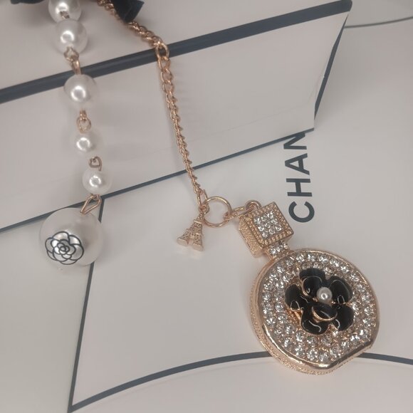 PEARL LUXURY KEYCHAIN CRYSTAL PERFUME BOTTLE - Picture 6 of 9